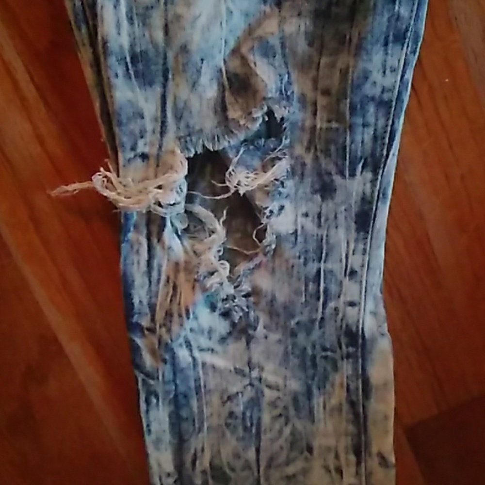 Distressed/destroyed VIP jeans